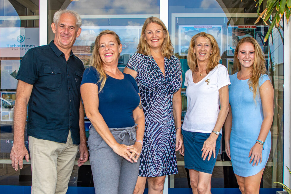 Contact Harbourtown Real Estate Makelaar Bonaire