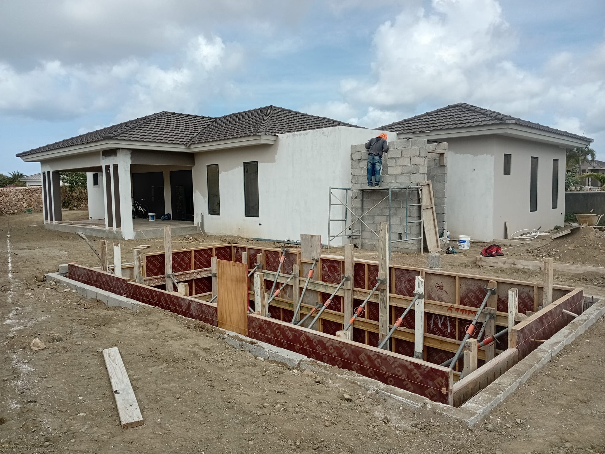 Villa under construction New construction on Bonaire - building on your own plots and building land on Bonaire