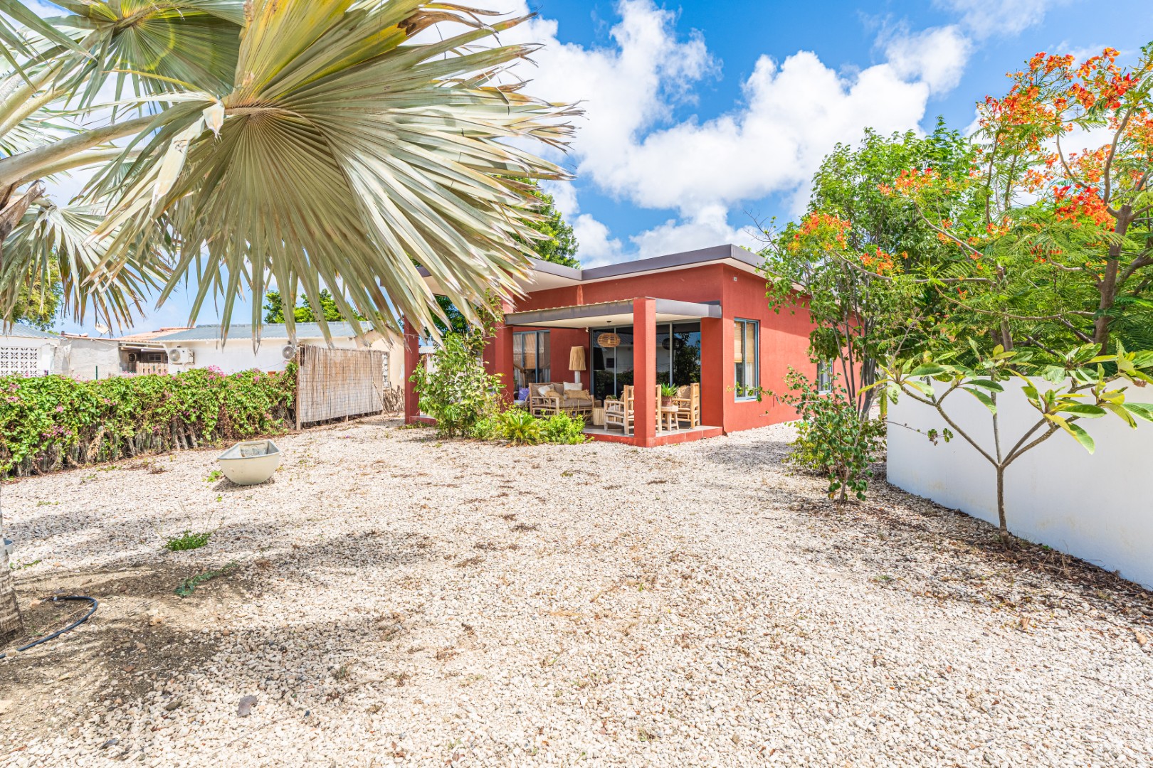 Kaya Barakuda 28B - Modern 2BR Home with Pool