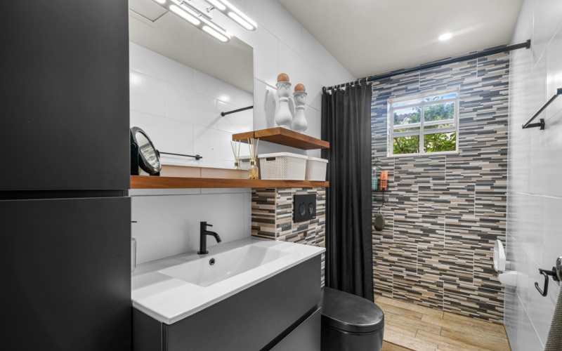 4 Kaya Bamba, 5 Bedrooms Bedrooms, ,4 BathroomsBathrooms,House,For Sale,Kaya Bamba,0,1944 4 Kaya Bamba, 5 Bedrooms Bedrooms, ,4 BathroomsBathrooms,House,For Sale,Kaya Bamba,0,1944