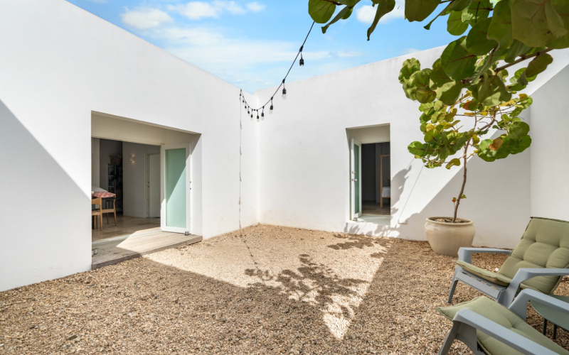 64 Crown Terrace, 2 Slaapkamers Slaapkamers, ,2 BadkamersBadkamers,Huis,Te koop,Crown Terrace,0,1957