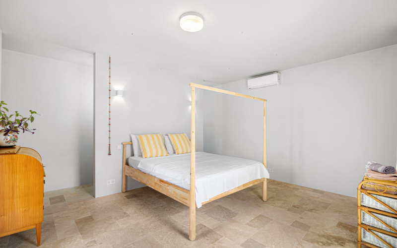 64 Crown Terrace, 2 Slaapkamers Slaapkamers, ,2 BadkamersBadkamers,Huis,Te koop,Crown Terrace,0,1957