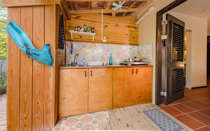 81 EEG Boulevard, 6 Kamers Kamers,6 BadkamersBadkamers,Commercieel,Te koop,Villa Carina Apartments,EEG Boulevard ,0,1959