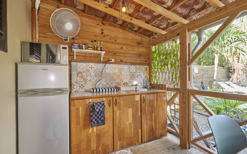 81 EEG Boulevard, 6 Kamers Kamers,6 BadkamersBadkamers,Commercieel,Te koop,Villa Carina Apartments,EEG Boulevard ,0,1959