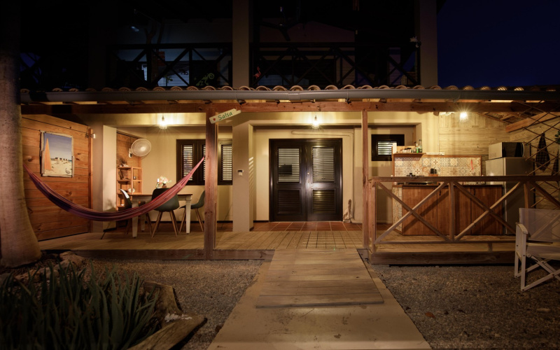 81 EEG Boulevard, 6 Kamers Kamers,6 BadkamersBadkamers,Commercieel,Te koop,Villa Carina Apartments,EEG Boulevard ,0,1959