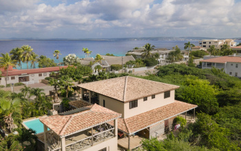 81 EEG Boulevard, 6 Kamers Kamers,6 BadkamersBadkamers,Commercieel,Te koop,Villa Carina Apartments,EEG Boulevard ,0,1959