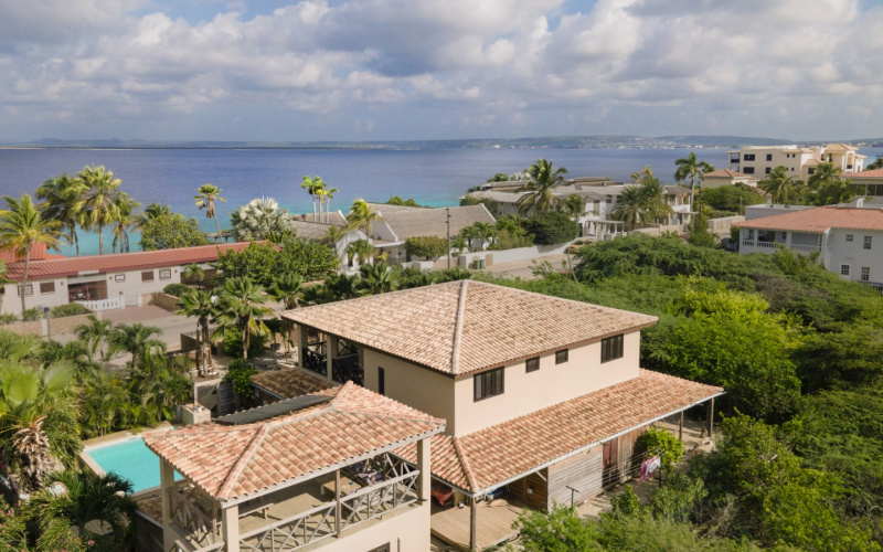 81 EEG Boulevard, 6 Kamers Kamers,6 BadkamersBadkamers,Commercieel,Te koop,Villa Carina Apartments,EEG Boulevard ,0,1959