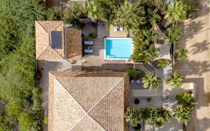 81 EEG Boulevard, 6 Kamers Kamers,6 BadkamersBadkamers,Commercieel,Te koop,Villa Carina Apartments,EEG Boulevard ,0,1959