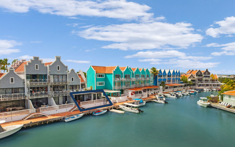 82 J.A. Abraham Boulevard, 4 Slaapkamers Slaapkamers, ,2 BadkamersBadkamers,Appartement,Verhuurd,J.A. Abraham Boulevard ,0,1984 82 J.A. Abraham Boulevard, 4 Slaapkamers Slaapkamers, ,2 BadkamersBadkamers,Appartement,Verhuurd,J.A. Abraham Boulevard ,0,1984