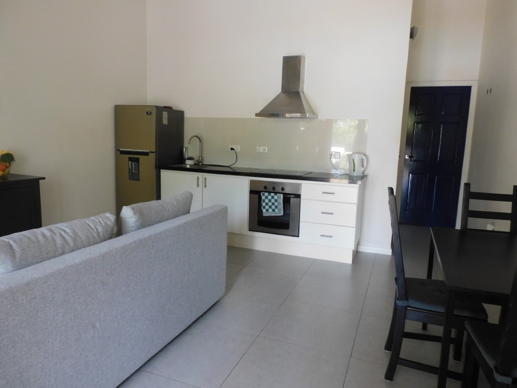 Caribbean Court E-4 in Kralendijk, interior and surroundings