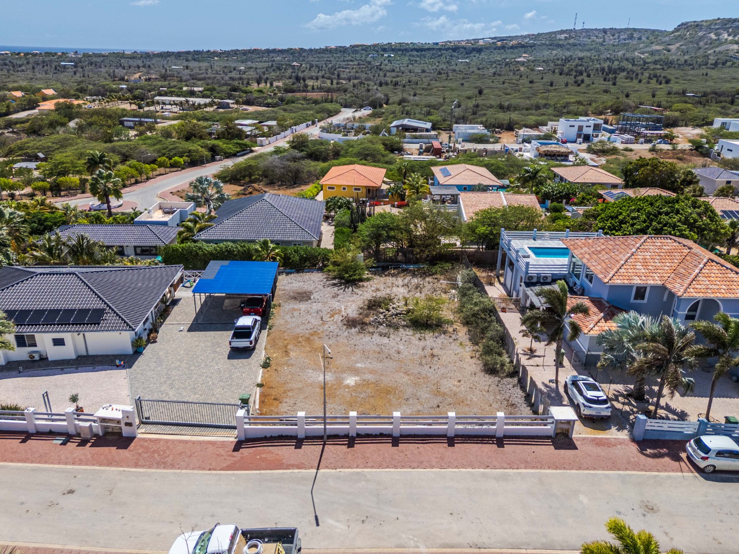 Land in Bona Bista - Bonaire, diver's paradise