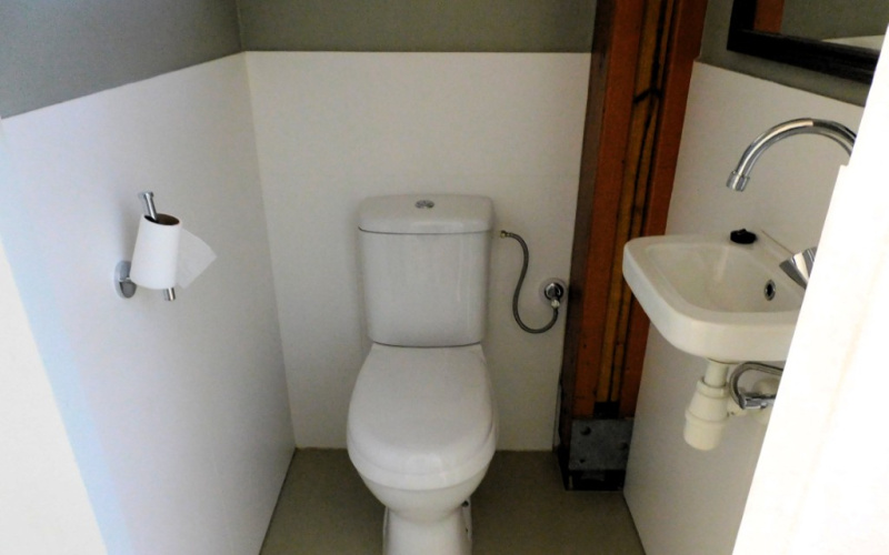 huur 
rent 
huis
house
1-bedroom
1-bathroom
1-slaapkamer
1- badkamer