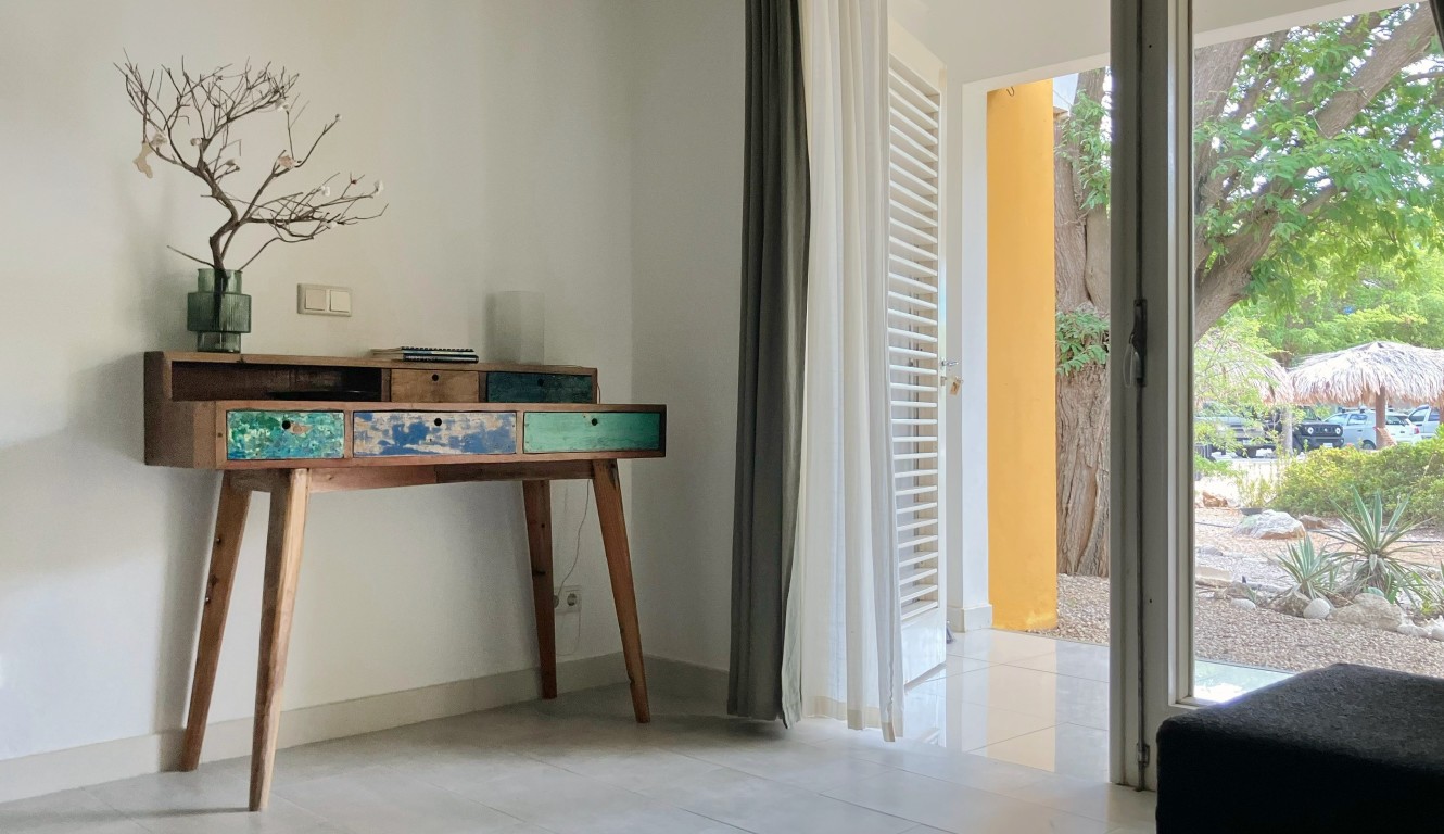 Caribbean Court Villa 5 in Kralendijk, interior and surroundings