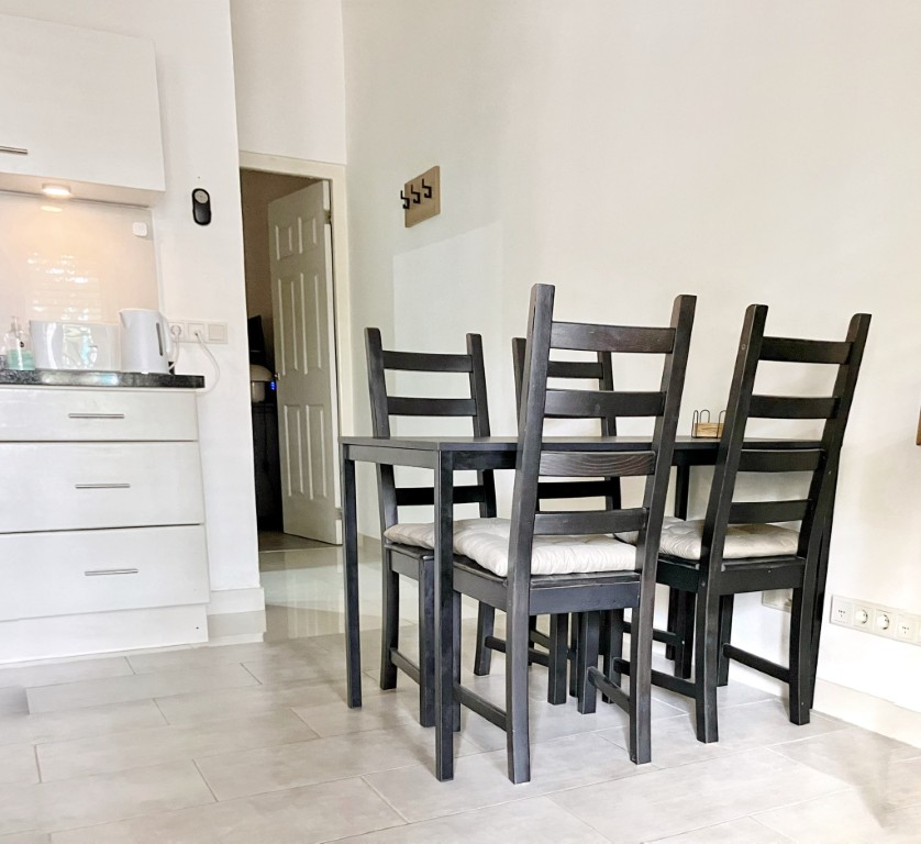 Caribbean Court Villa 5 in Kralendijk, interior and surroundings