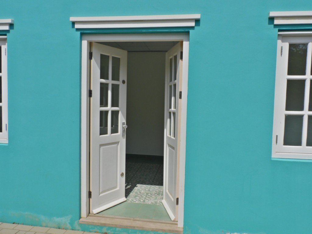 Kaya G. C. M. Piar 5 in Kralendijk, interior and surroundings