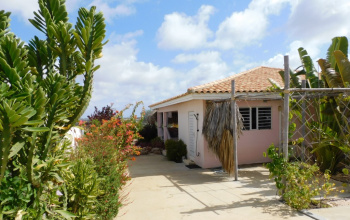 Te huur
Midterm
Santa Barbara 
Bonaire